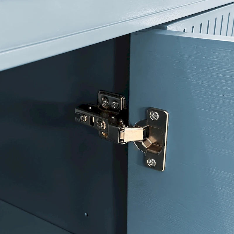Großer Schrank mit 4 Türen
